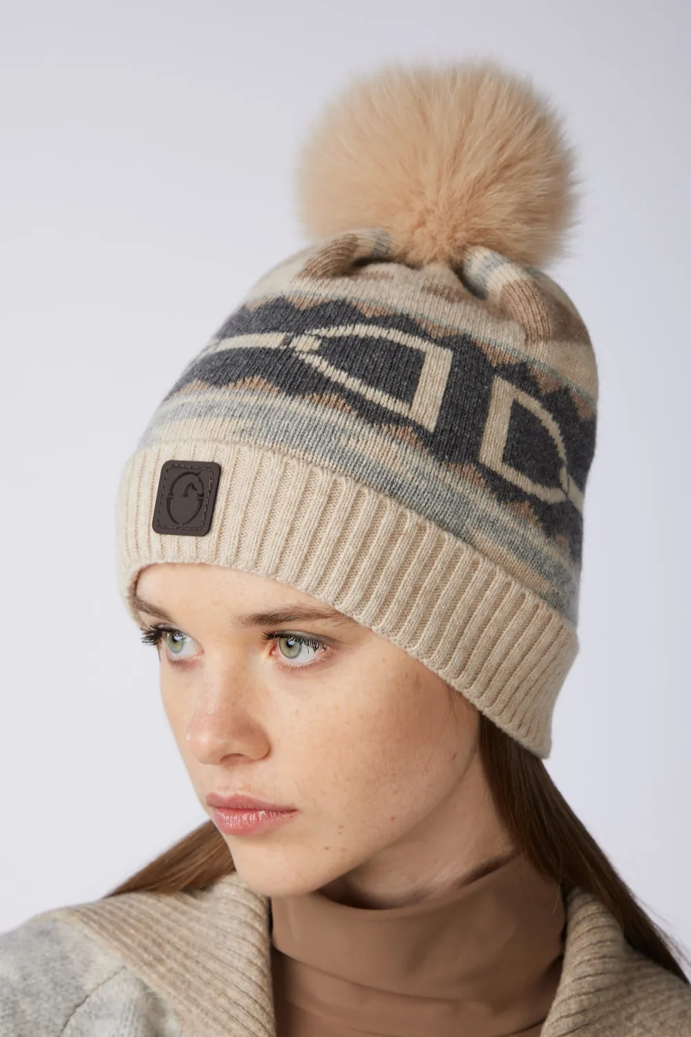 Vestrum Kumamoto muts winter bontpompon ecru