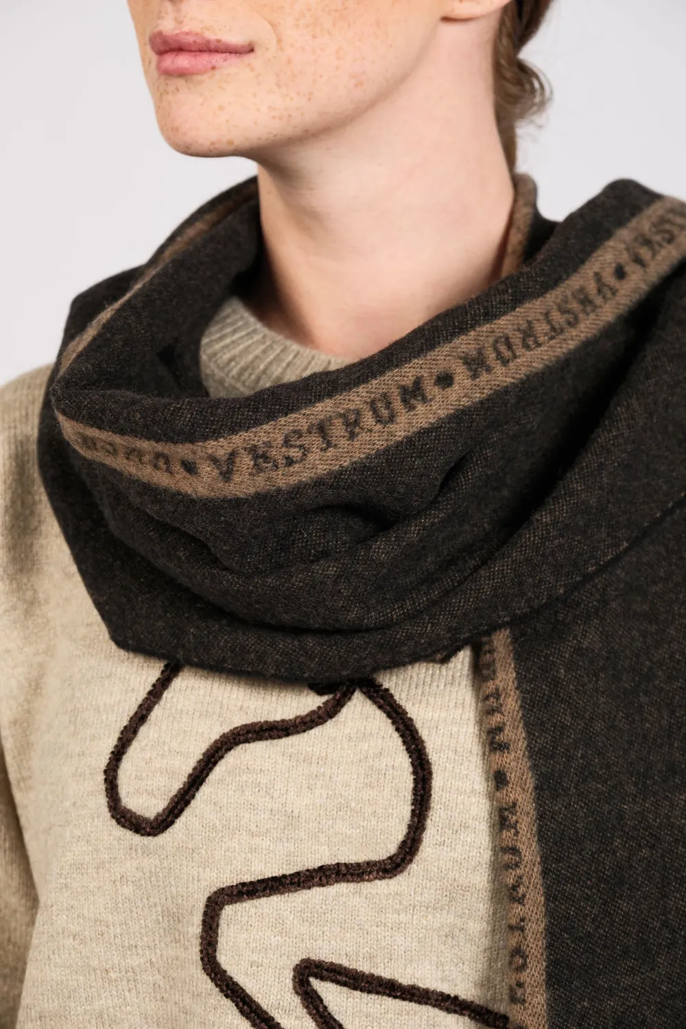 Vestrum Kobe sjaal Pearl Grey cashmere franje