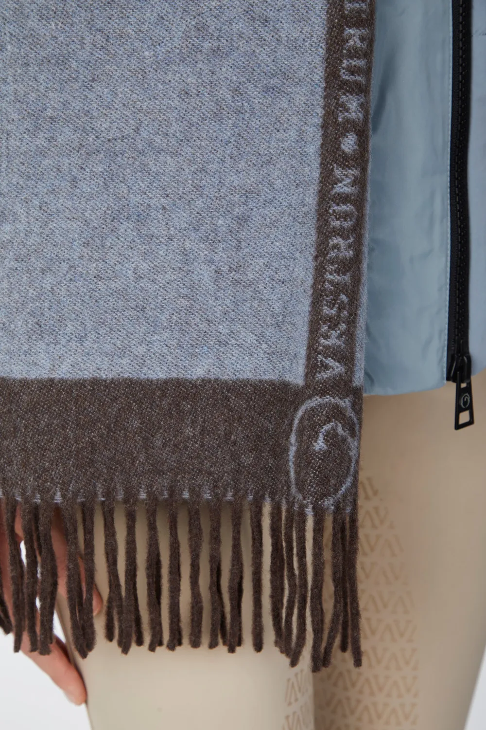 Vestrum Kobe sjaal cashmere olijf gerafeld