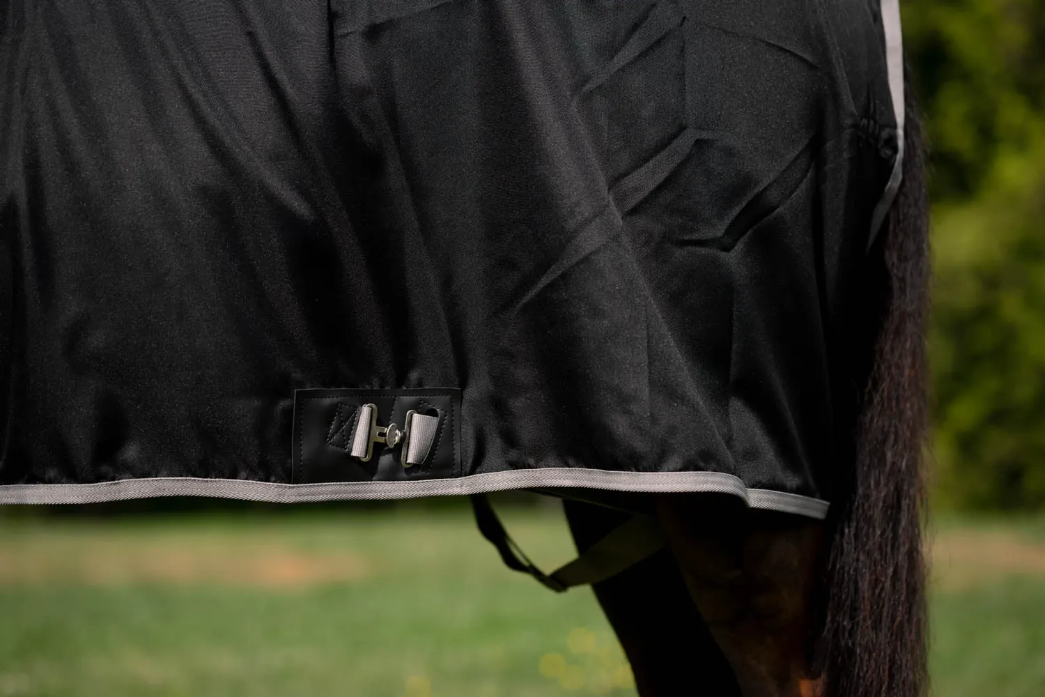 TuffRider Shelter Staldeken Black Grey 76 Dichte Voorkant