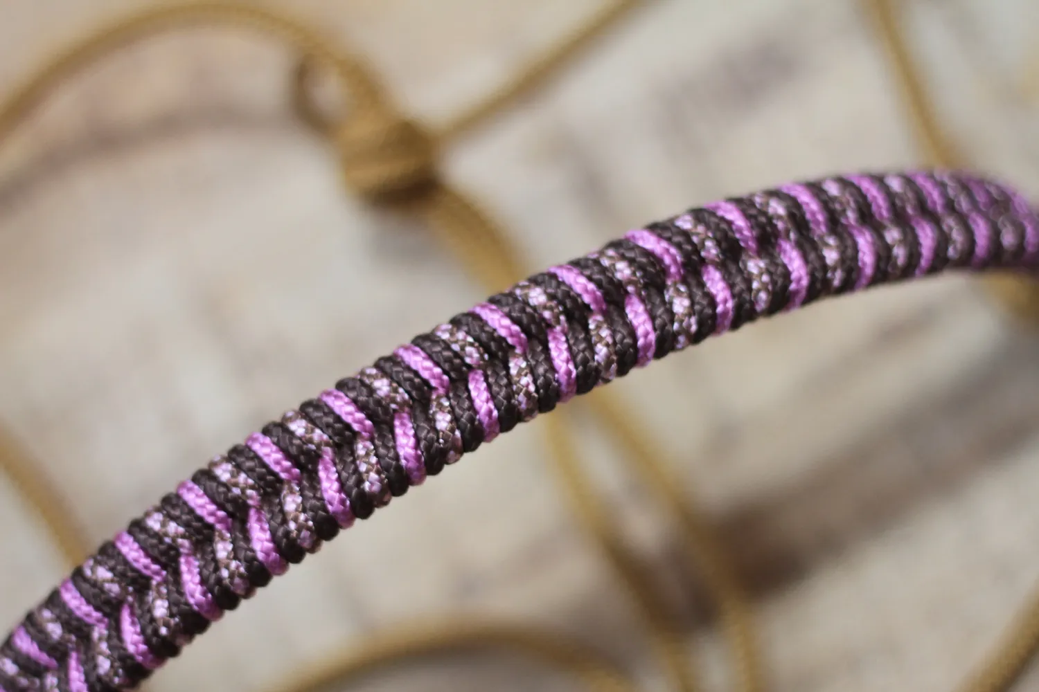 Mushabu Mustang touwhalster fishtail western